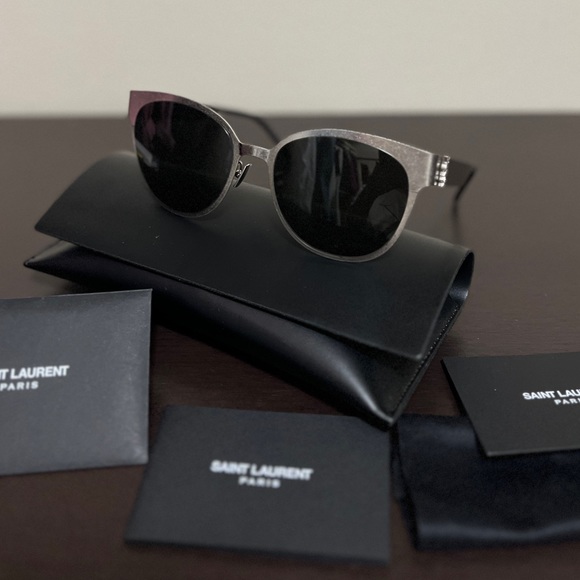 New Saint Laurent Round Sunglasses SLM42 Silver Grey Temple Logo YSL Case - Picture 4 of 13